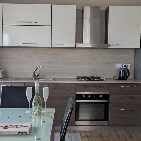 Honeymoon Seaview * St. Paul's Bay