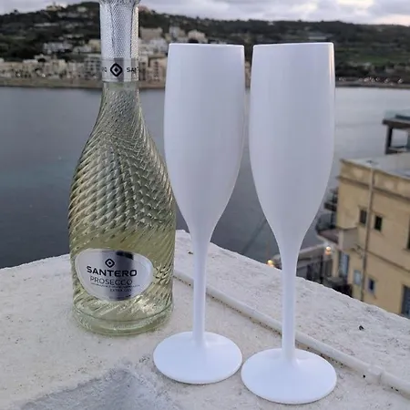 Honeymoon Seaview